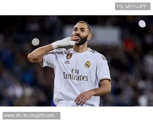 本泽马个人简介与球星成长历程解析 足球巨星背后的故事与成就 本泽马个人简介与球星成长历程解析 足球巨星背后的故事与成就