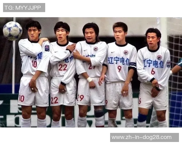 中国足球历史上荣获最多奖项的球星与其传奇生涯回顾